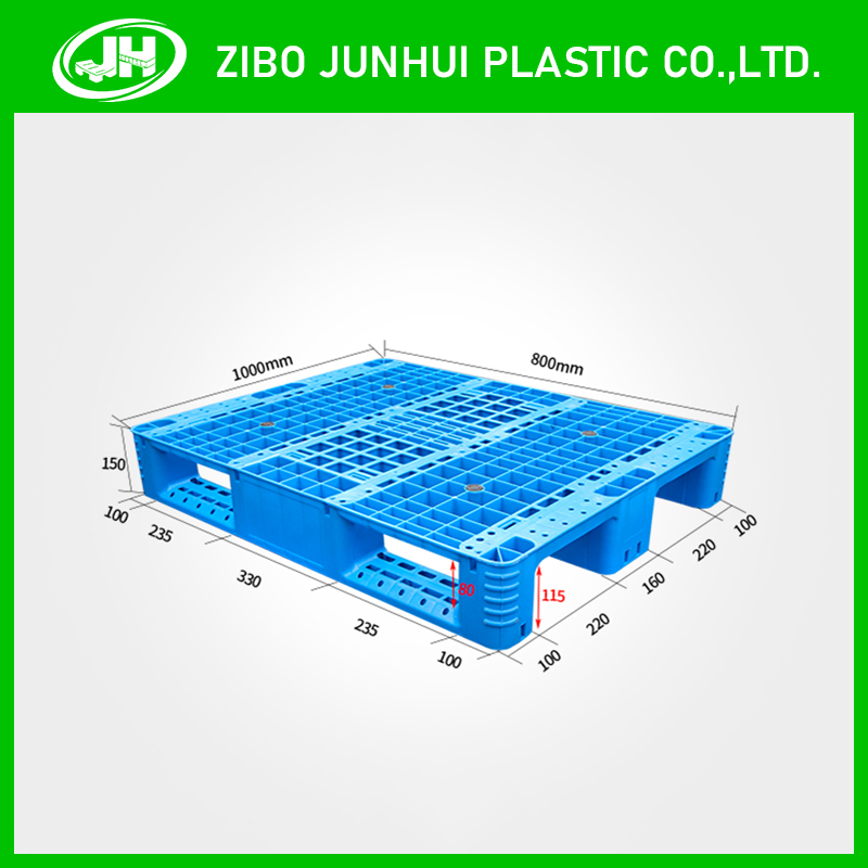 Three runner grid plastic pallet